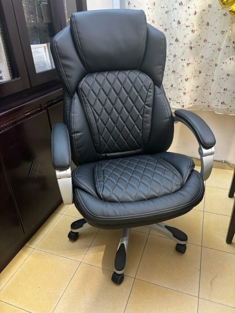 כסא מנהלים לישיבה ממושכת רחב רוני פייזלי - שחור, מגיע מורכב photo review