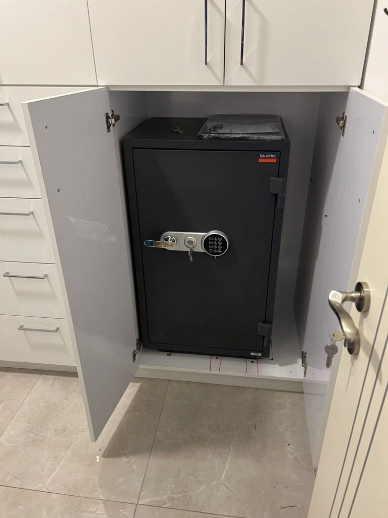 כספת דיגיטלית חסינת אש 145 ק״ג FIRE-B93  עם תקן גרמני לבית ולמשרד photo review