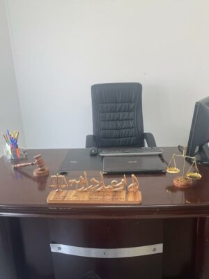 כסא מנהלים אורתופדי שחור לרנקה עם ריפוד קפיצים מגיע מורכב ומוכן לישיבה | kapra