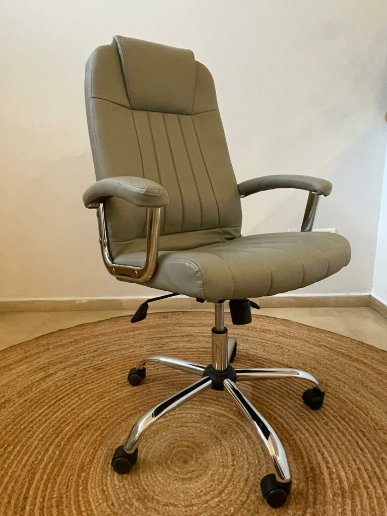 כסא מנהלים אפור אס וויליאמס photo review