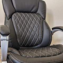 כסא מנהלים אורתופדי אייאקס עם ידיות מתכווננות מגיע מורכב | קפרה