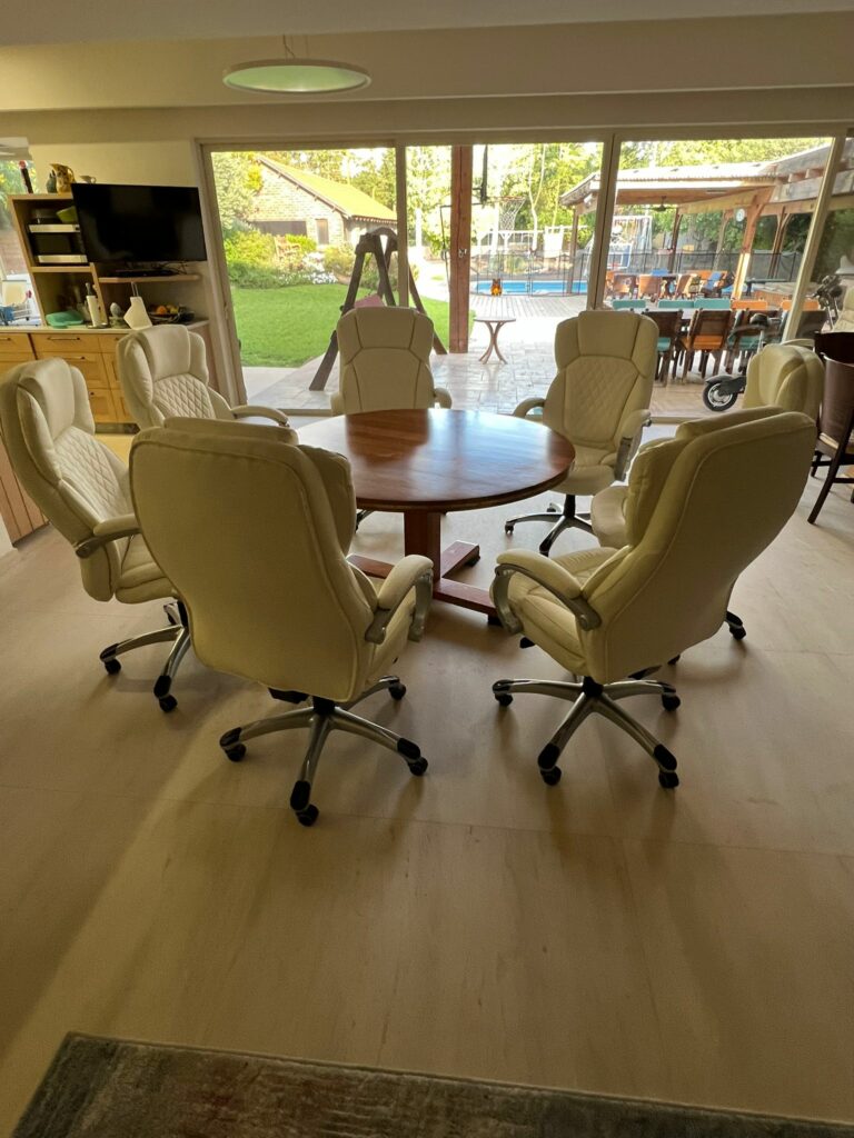 כסא מנהלים קרם רוני פייזלי כיסא מנהלים בז' photo review