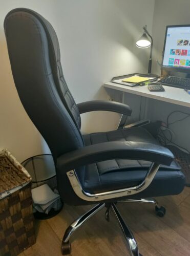 כסא מנהלים אורתופדי שחור לרנקה עם ריפוד קפיצים מגיע מורכב ומוכן לישיבה | kapra