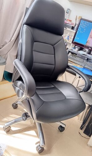 כסא מנהלים לכבדי משקל אס ריינג'רס שחור דמוי עור 150 ק״ג עם מושב רחב 57 ס״מ קפרה