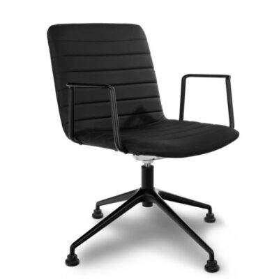 כסא ישיבות מתכוונן ג'וליה שחור דמוי עור, מגיע מורכב | קפרה